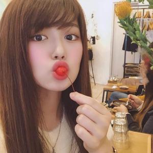 塩塚 由菜さんの写真