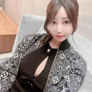 岡野 優里絵さんの写真