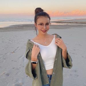 鷲尾 怜菜さんの写真