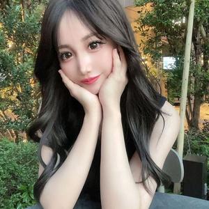 新津 怜奈さんの写真