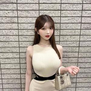 畔上 麻梨さんの写真