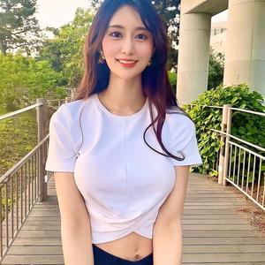 三角 瑠奈さんの写真