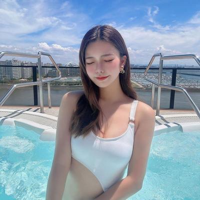 金指 麻紗美さんの写真