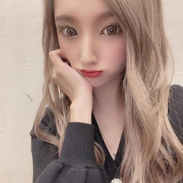中鉢 彩菜さんの写真