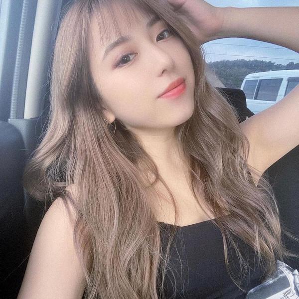 小峯 奈々子さんの写真