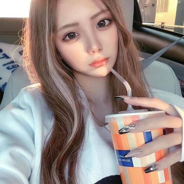 板谷 麻莉絵さんの写真