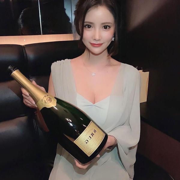 門倉 江莉子さんの写真