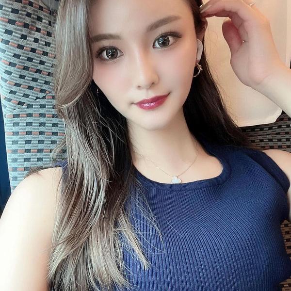 中辻 璃乃さんの写真