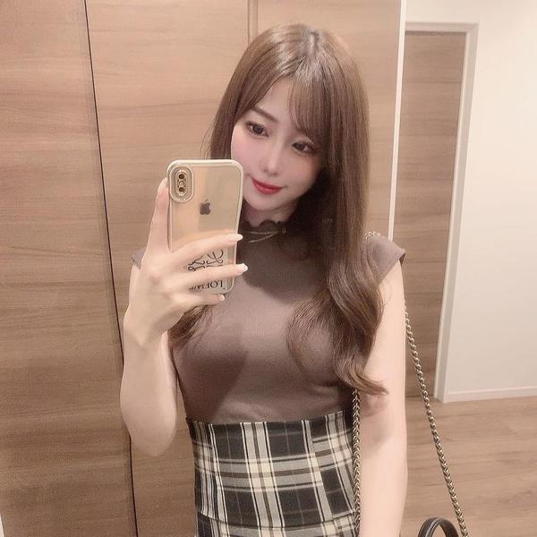 岡川 奈知子さんの写真