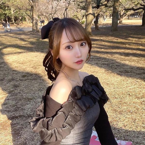 与座 えりなさんの写真