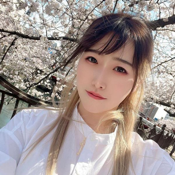鳴島 沙耶花さんの写真