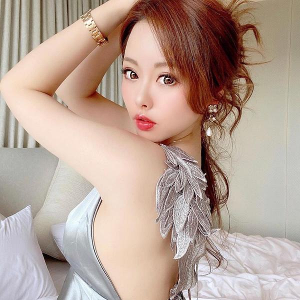 新川 由依さんの写真